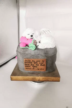 Custom Hand-Sculpted Polymer Clay Pet Memorial Ashes Keepsake Urn RTTCGHH-011